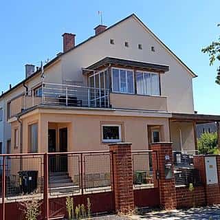 Pronájem bytu 3+1 80 m² Hradec Králové, Krunertova, Hradec Králové