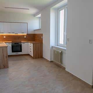 Pronájem bytu 3+kk 82 m² Dačice, Palackého nám., Dačice, okres Jindřichův Hradec