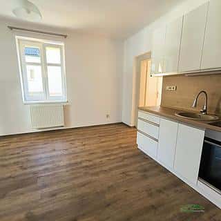 Pronájem bytu 2+kk 45 m² Liberec, Borový vrch, Liberec