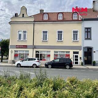 Pronájem bytu 1+kk, garsoniery 45 m² Louny, Komenského náměstí, Louny