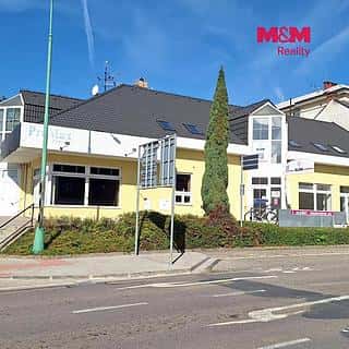 Pronájem obchodu 24 m² Chlumec nad Cidlinou, Kozelkova, Chlumec nad Cidlinou, okres Hradec Králové