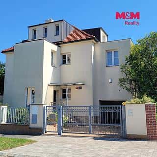 Pronájem garáže 16 m² Praha, K Horoměřicům, Praha