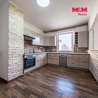 Prodej bytu 2+1 64 m² Kryry, náměstí Československé armády, Kryry, okres Louny