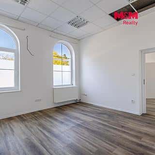 Pronájem obchodu 108 m² Nový Bor, Tržní náměstí, Nový Bor, okres Česká Lípa