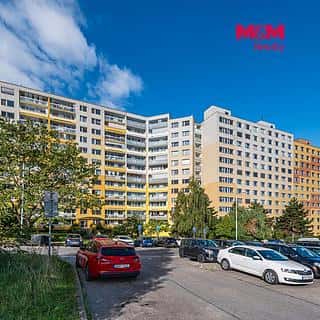 Prodej bytu 2+kk 43 m² Praha, Bronzová, Praha