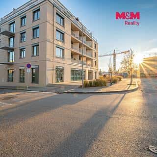 Pronájem garáže 14 m² Benešov, Dukelská, Benešov