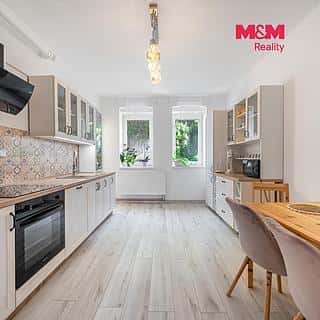 Prodej bytu 3+1 76 m² Dalovice, Dolní, Dalovice, okres Karlovy Vary