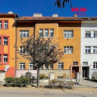 Prodej bytu 4+1 105 m² Znojmo, 17. listopadu, Znojmo