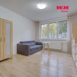 Prodej bytu 3+1 63 m² Klatovy, Pod Hůrkou, Klatovy