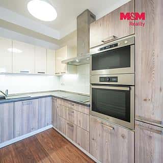Pronájem bytu 2+kk 60 m² Praha, Hlučkova, Praha
