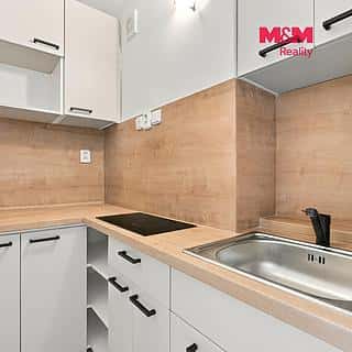 Pronájem bytu 1+kk, garsoniery 32 m² Liberec, Sosnová, Liberec