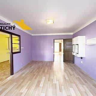 Prodej bytu 3+1 70 m² Hronov, Hostovského, Hronov, okres Náchod