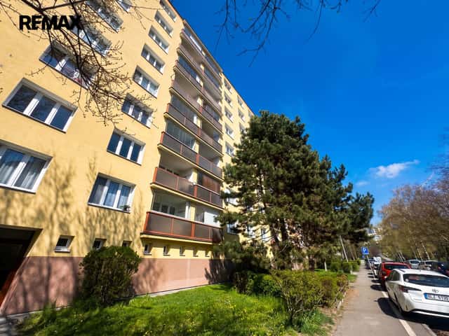 Prodej bytu 2+1 v osobním vlastnictví 70 m², Praha 4 - Kamýk, Zárubova, Praha 4 – Kamýk