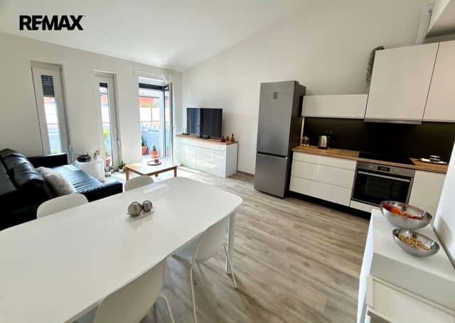 Prodej bytu 3+kk v osobním vlastnictví 73 m², Sulice, Rovná, Sulice, okres Praha-východ