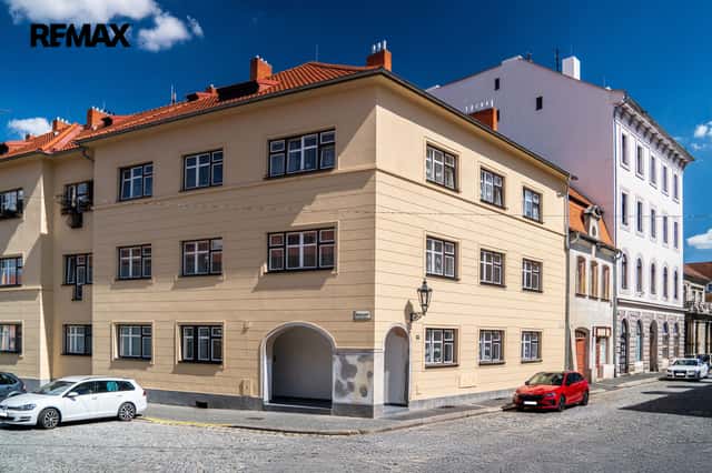 Prodej bytu 3+1 v osobním vlastnictví 99 m², Žatec, Hošťálkovo náměstí, Žatec, okres Louny