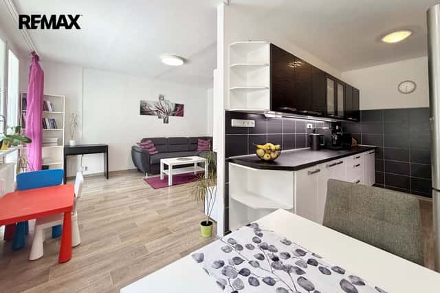 Prodej bytu 3+kk v osobním vlastnictví 70 m², Odolena Voda, V Malém háji, Odolena Voda, okres Praha-východ