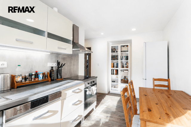 Prodej bytu 2+1 v osobním vlastnictví 56 m², Praha 6 - Dejvice, Evropská, Praha 6 – Dejvice