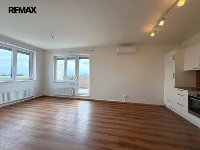 Pronájem bytu 3+kk v osobním vlastnictví 58 m², Klecany, V Honech, Klecany, okres Praha-východ