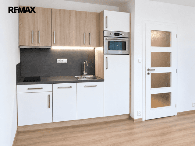 Pronájem bytu 1+kk v osobním vlastnictví 33 m², Brno, Uzbecká, Brno, okres Brno-město