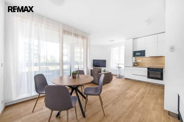 Pronájem bytu 2+kk v osobním vlastnictví 55 m², Praha 5 - Radlice, U Komína, Praha 5 – Radlice