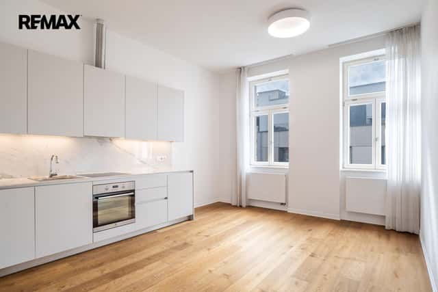 Prodej bytu 3+kk v osobním vlastnictví 69 m², Praha 5 - Smíchov, Kmochova, Praha 5 – Smíchov