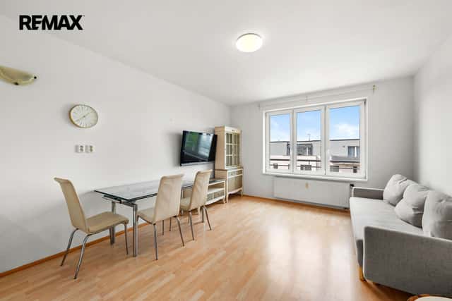 Prodej bytu 1+kk v osobním vlastnictví 32 m², Praha 10 - Záběhlice, Mattioliho, Praha 10 – Záběhlice