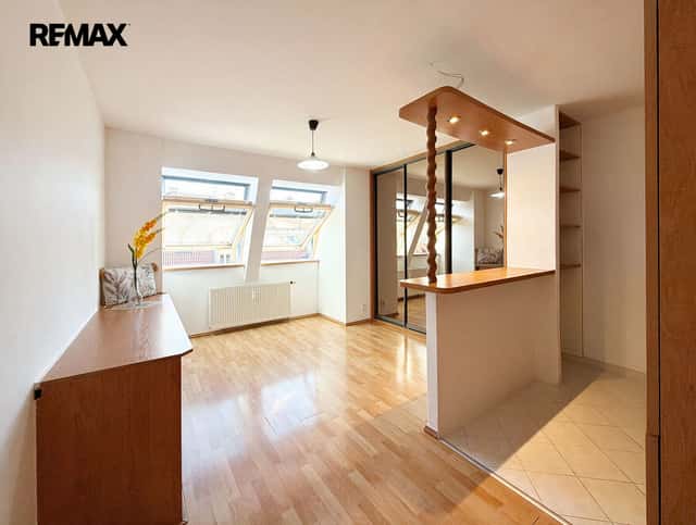 Prodej bytu 1+kk v osobním vlastnictví 25 m², Praha 9 - Kyje, Lipnická, Praha 9 – Kyje