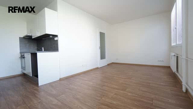 Pronájem bytu 1+kk v osobním vlastnictví 27 m², Praha 10 - Vršovice, Bělocerkevská, Praha 10 – Vršovice