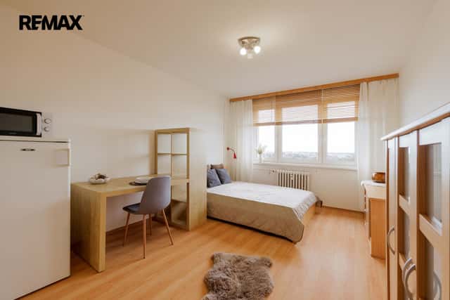 Prodej bytu 1+kk v osobním vlastnictví 27 m², Praha 4 - Háje, Hlavatého, Praha 4 – Háje