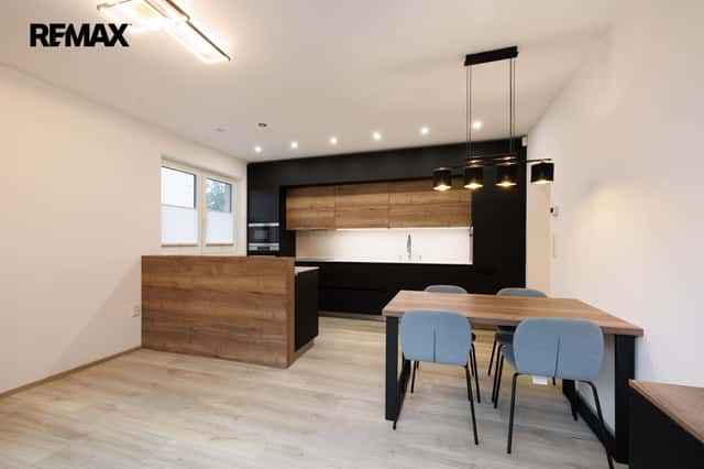 Prodej bytu 3+kk v osobním vlastnictví 71 m², Hronov, Husova, Hronov, okres Náchod