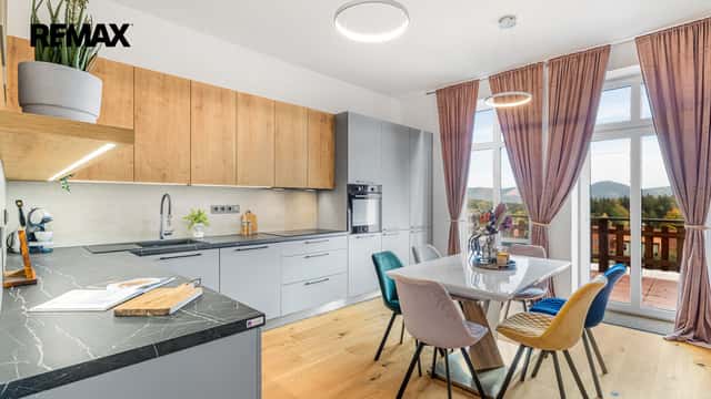 Prodej bytu 3+1 v osobním vlastnictví 126 m², Žacléř, J. A. Komenského, Žacléř, okres Trutnov