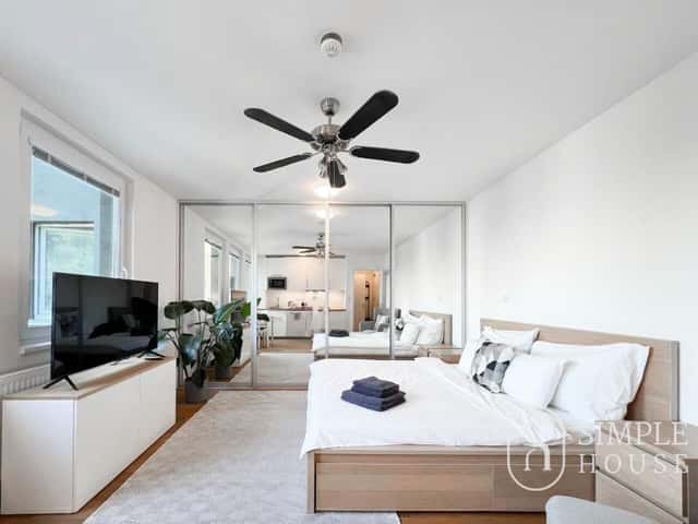 Pronájem bytu 1+kk 30 m2, Perucká, Praha 4 – Vinohrady