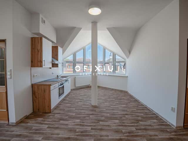 Pronájem bytu 2+kk 64 m2, náměstí Míru, Hrušovany nad Jevišovkou, okres Znojmo