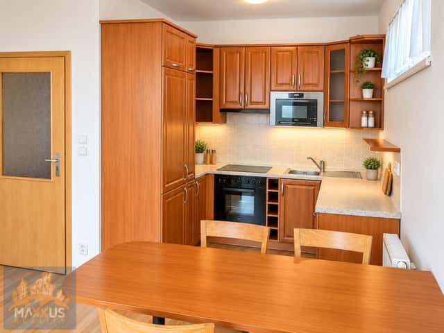 Pronájem bytu 2+kk 63 m2, Názovská, Praha 10 – Strašnice
