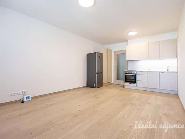 Pronájem bytu 1+kk 35 m2, Poděbradská, Praha 9 – Vysočany
