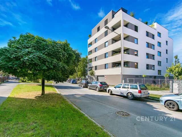 Pronájem bytu 2+kk 55 m2, Na Kovárně, Plzeň – Doubravka, okres Plzeň-město
