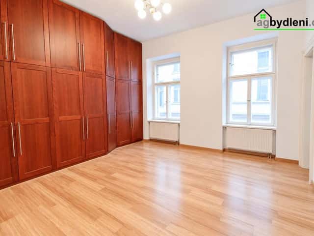 Pronájem bytu 2+1 53 m2, Týnská ulička, Praha 1 – Staré Město
