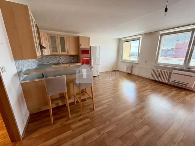 Pronájem bytu 3+kk 78 m2, Pavlišovská, Praha 9 – Horní Počernice