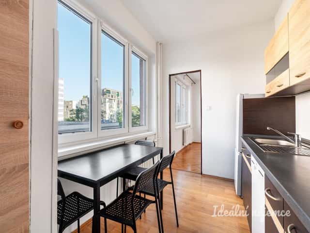 Pronájem bytu 3+1 73 m2, Arménská, Praha 10 – Vršovice