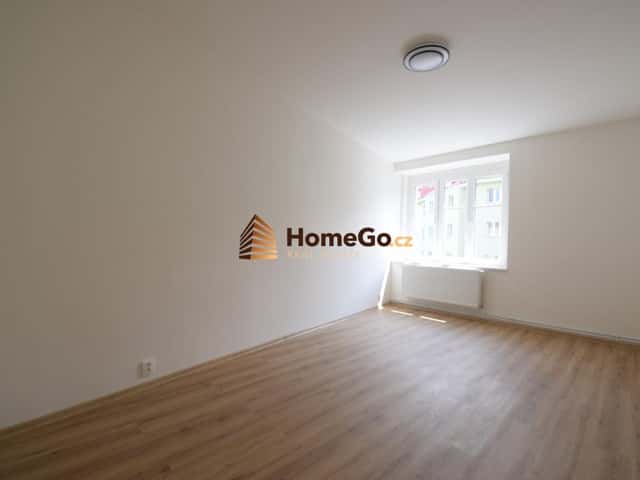 Pronájem bytu 1+kk 30 m2, Žateckých, Praha 4 – Nusle