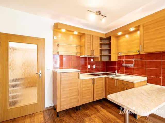 Pronájem bytu 1+kk 28 m2, Velké Kunratické, Praha 4 – Kunratice