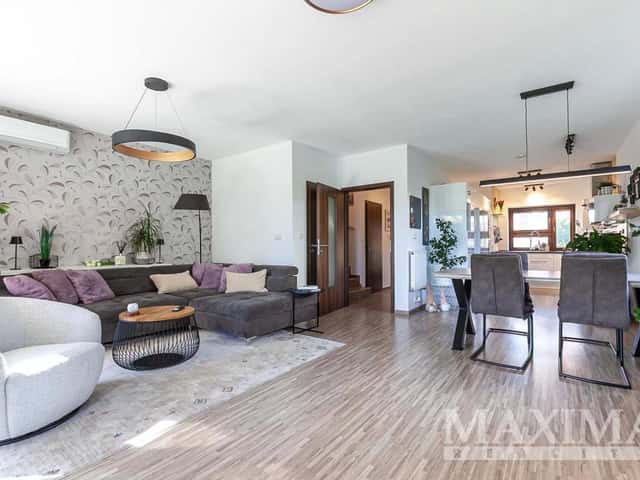 Prodej domu 168 m2, Zárybnická, Praha 9 – Horní Počernice