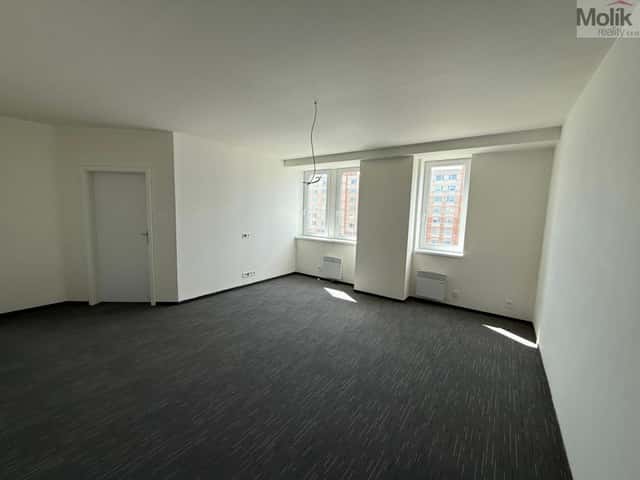 Pronájem bytu 2+kk 50 m2, Žižkovo náměstí, Chomutov