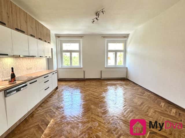 Pronájem bytu 2+kk 80 m2, U kněžské louky, Praha 3 – Žižkov