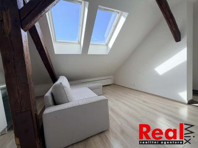 Pronájem bytu 1+kk 31 m2, Francouzská, Brno – Zábrdovice, okres Brno-město