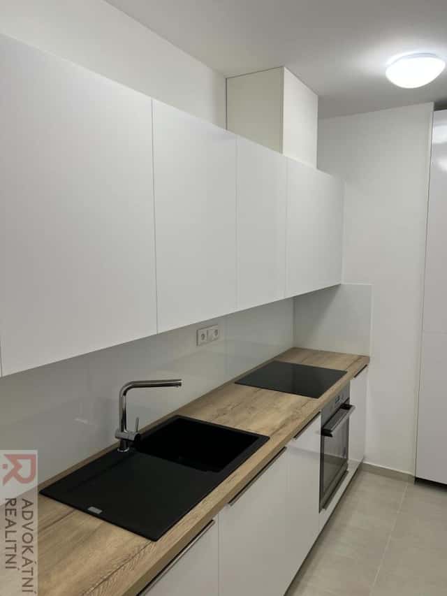 Pronájem bytu 1+1 36 m2, Marie Cibulkové, Praha 4 – Nusle