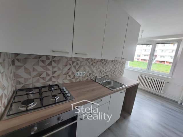 Prodej bytu 3+1 65 m2, Dolní, Bruntál