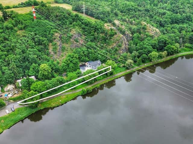 Prodej pozemku 761 m2, V Zámcích, Praha 8 – Bohnice