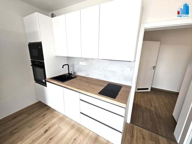 Pronájem bytu 2+kk 46 m2, Poděbradova, Plzeň – Jižní Předměstí, okres Plzeň-město