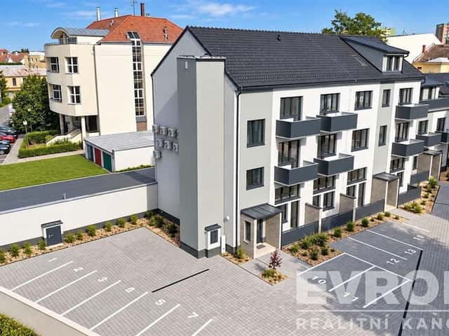 Pronájem bytu 1+kk 32 m2, Za Bankou, Břeclav